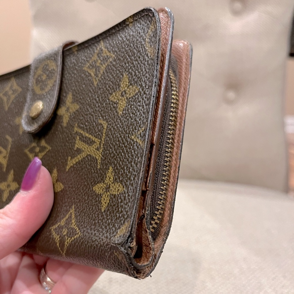 Louis Vuitton Brown Monogram Wallet - Picture 11 of 16
